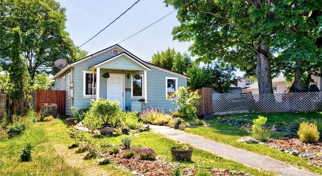 Photo of 1115 11th St, Anacortes, WA 98221