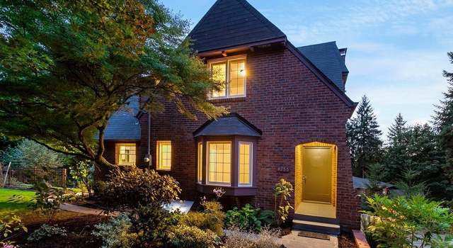 Photo of 4755 NE 178th St, Lake Forest Park, WA 98155