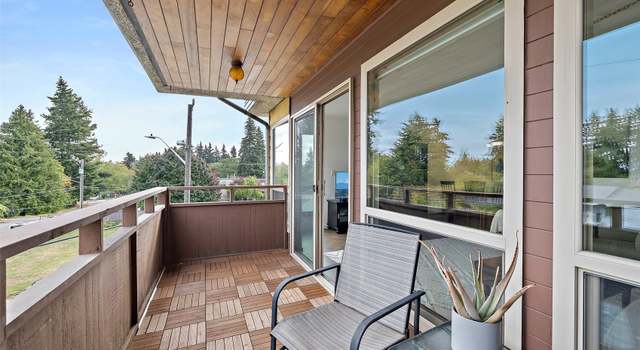 Photo of 13433 Roosevelt Way N #302, Seattle, WA 98133