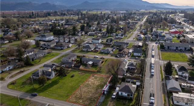 Photo of 207 Harrison St, Sumas, WA 98295