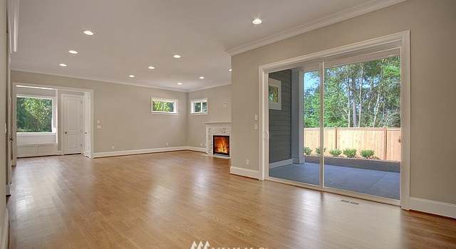 Photo of 4807 90th Ave SE, Mercer Island, WA 98040
