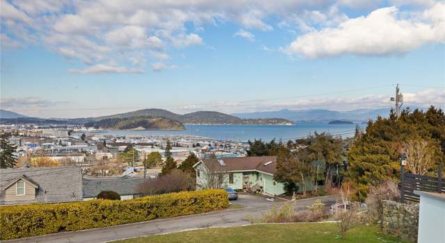 Photo of 619 38th St, Anacortes, WA 98221