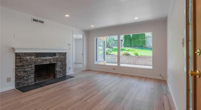 Photo of 2120 Old Lakeway Dr, Bellingham, WA 98229