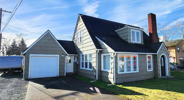 Photo of 210 W Hanson St, Centralia, WA 98531