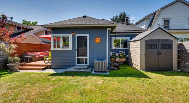 Photo of 4752 Thackeray Pl NE, Seattle, WA 98105