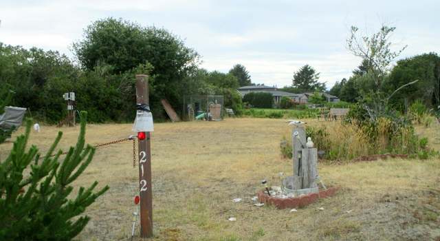 Photo of 212 S Razor Clam Dr SW, Ocean Shores, WA 98569