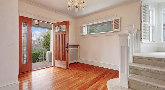 Photo of 2709 47 Ave SW, Seattle, WA 98116