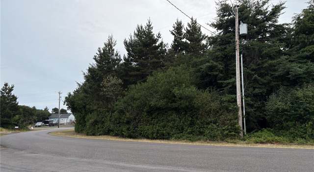 Photo of 300 Marine View Dr SW, Ocean Shores, WA 98569