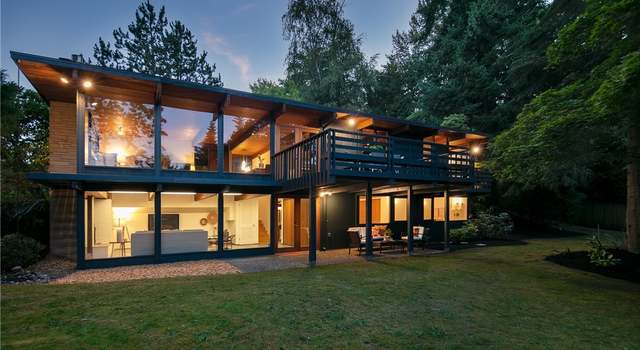 Photo of 19212 46th Ave NE, Lake Forest Park, WA 98155