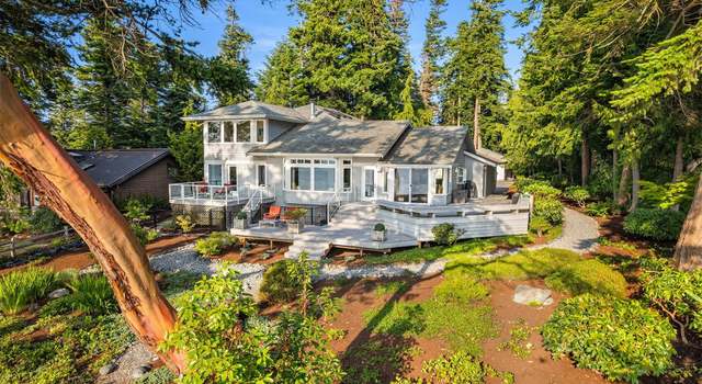 Photo of 2 Edgewater Dr, Camano Island, WA 98282
