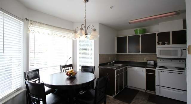 Photo of 10 E Casino Rd #11, Everett, WA 98208