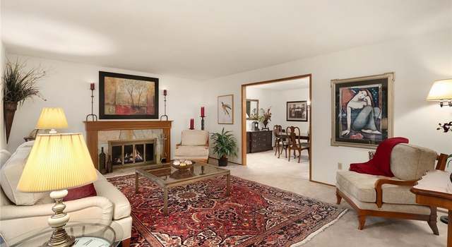 Photo of 21600 NE 24th St, Sammamish, WA 98074