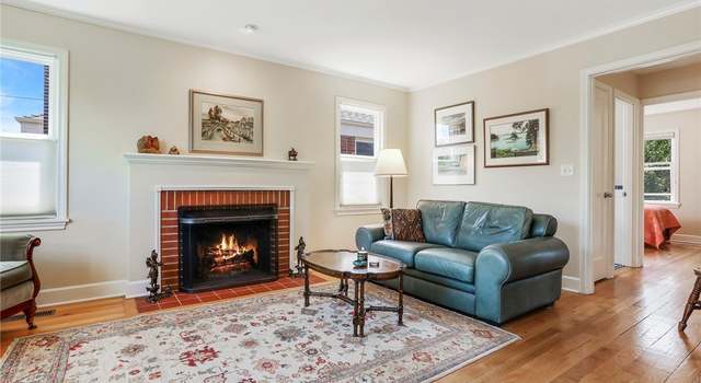 Photo of 8049 28th Ave NW, Seattle, WA 98117