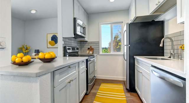 Photo of 12429 NE 130th Ct Unit G201, Kirkland, WA 98034