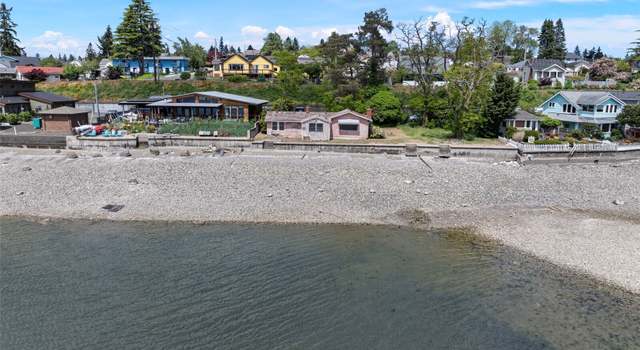 Photo of 511 Shore Dr, Bremerton, WA 98310