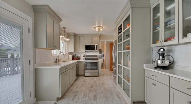 Photo of 812 Wood Ave, Sumner, WA 98390