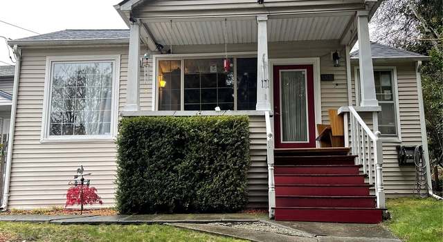 Photo of 13031 Macadam Rd S, Tukwila, WA 98168