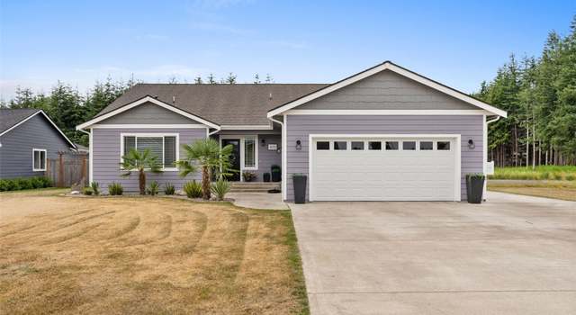 Photo of 611 Woodside Rd, Cosmopolis, WA 98537