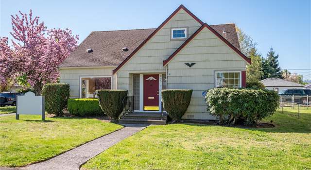 Photo of 905 Broadway St, Longview, WA 98632