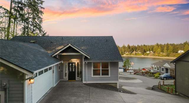Photo of 1717 Shorewood Dr, Bremerton, WA 98312