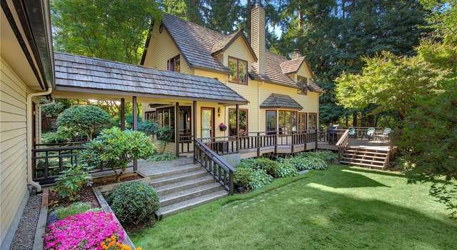 Photo of 1216 NE 130th St, Seattle, WA 98125