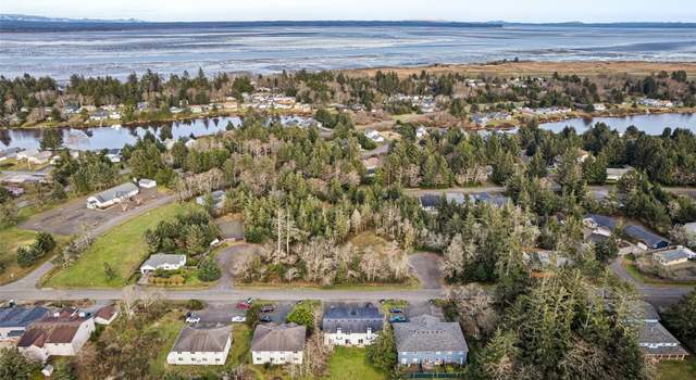 Photo of 665 Sunset Ave, Ocean Shores, WA 98569
