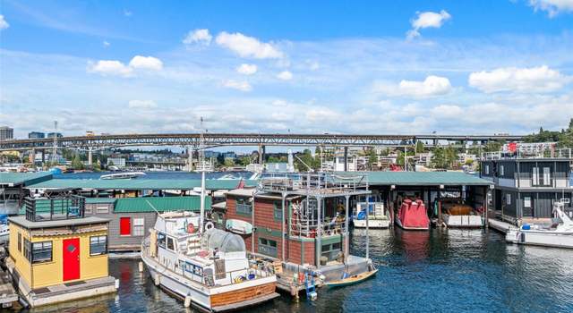 Photo of 2401 N Northlake Way Unit F6, Seattle, WA 98103