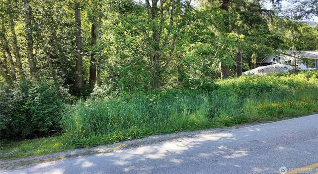 Photo of 404 W Alder Dr, Sedro Woolley, WA 98284