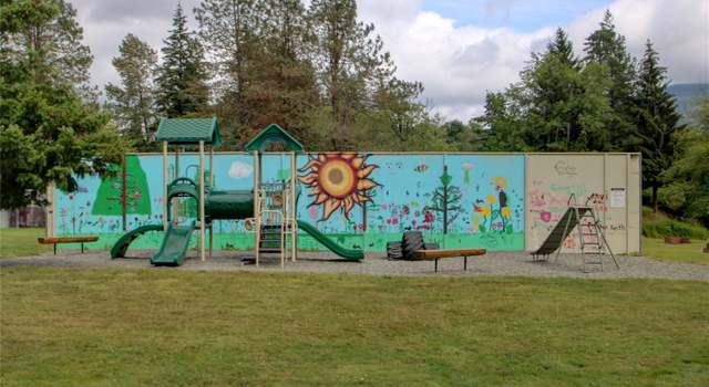 Photo of 404 W Alder Dr, Sedro Woolley, WA 98284