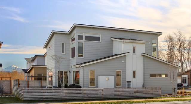 Photo of 928 Sunseeker Ln, Bellingham, WA 98226