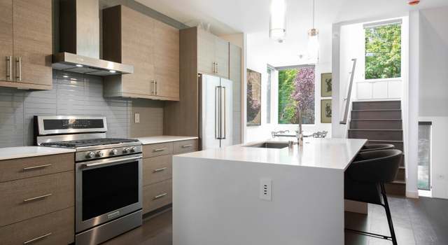 Photo of 214 25th Ave E Unit A, Seattle, WA 98112
