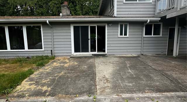Photo of 3320 NE 200th Ct, Lake Forest Park, WA 98155