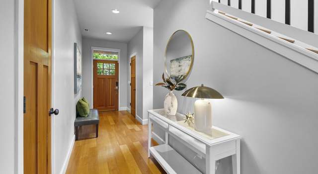 Photo of 1116 25th Ave, Seattle, WA 98122