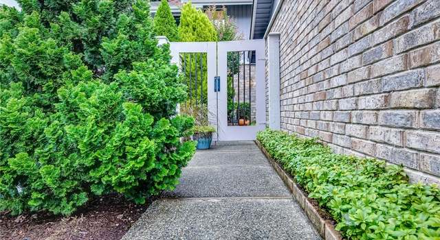 Photo of 17104 66th Pl NE, Kenmore, WA 98028