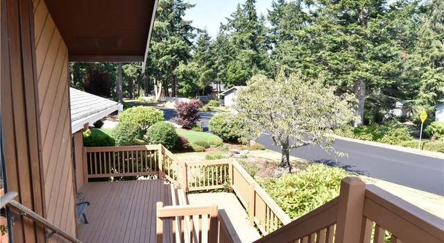 Photo of 1561 Links Way, Oak Harbor, WA 98277