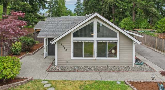 Photo of 12316 8th Ave NE, Seattle, WA 98125
