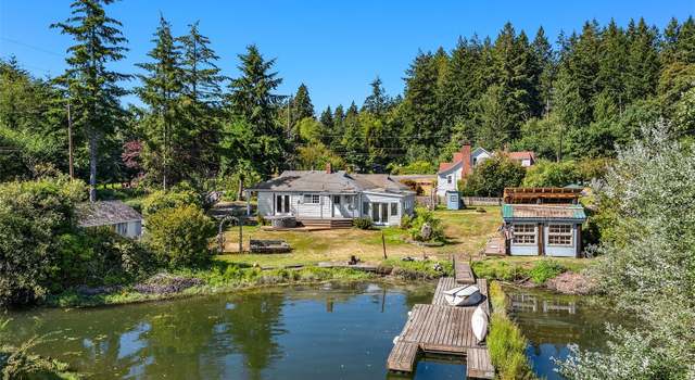 Photo of 7160 NE Eagle Harbor Dr, Bainbridge Island, WA 98110
