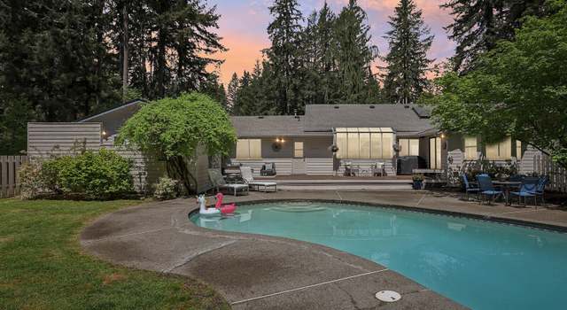 Photo of 21529 SE 245th St, Maple Valley, WA 98038