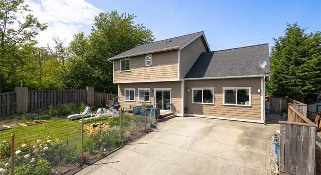 Photo of 5695 Meadow View Dr, Ferndale, WA 98248