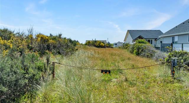 Photo of 417 N Portal Loop SW, Ocean Shores, WA 98569