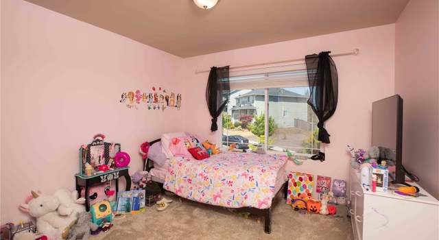 Photo of 1041 Timberline Ave, Bremerton, WA 98312