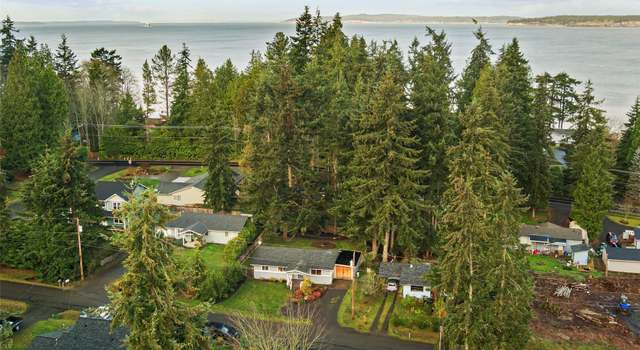 Photo of 6726 NE Whidbey Dr, Hansville, WA 98340