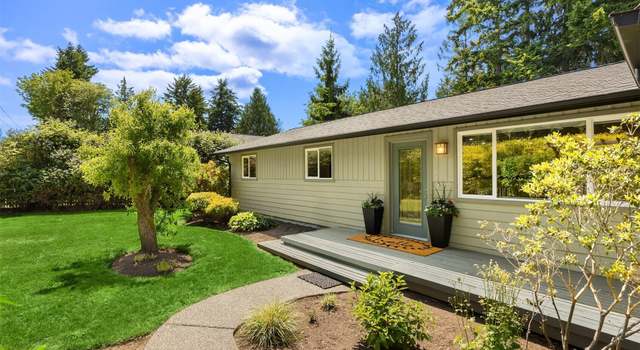 Photo of 737 Park Ave NE, Bainbridge Island, WA 98110