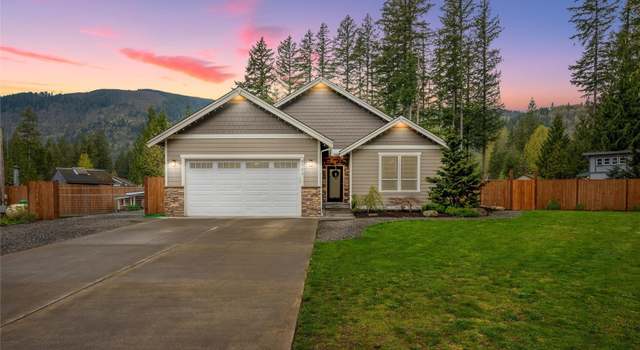Photo of 8382 Golden Valley Blvd, Maple Falls, WA 98266