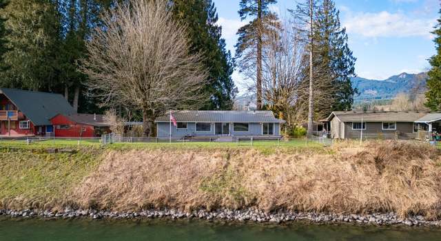 Photo of 8789 Cedar Ct, Sedro Woolley, WA 98284