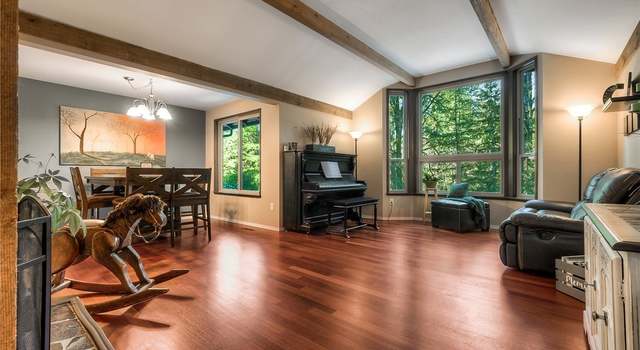 Photo of 25215 SE Mirrormont Way, Issaquah, WA 98027