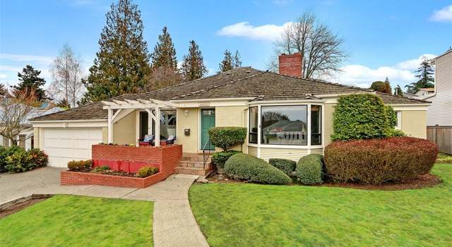 Photo of 3236 W Viewmont Way W, Seattle, WA 98199