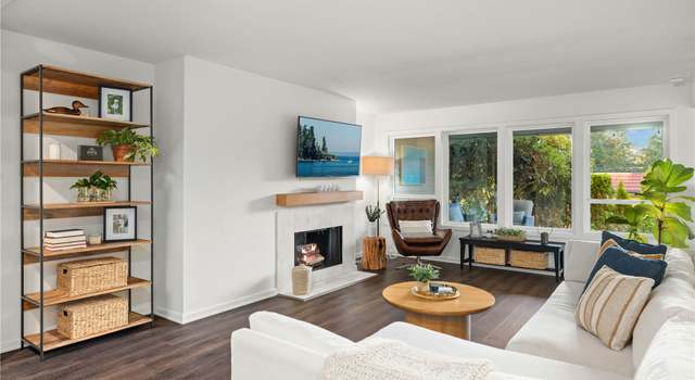 Photo of 11632 100th Ave NE #121, Kirkland, WA 98034