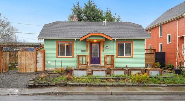 Photo of 2418 F St, Bellingham, WA 98225