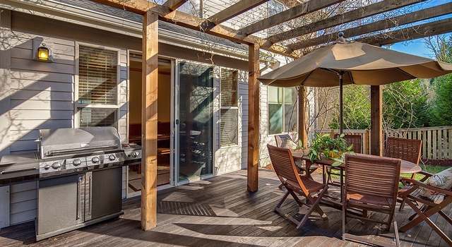 Photo of 433 Sky Country Way NW, Issaquah, WA 98027